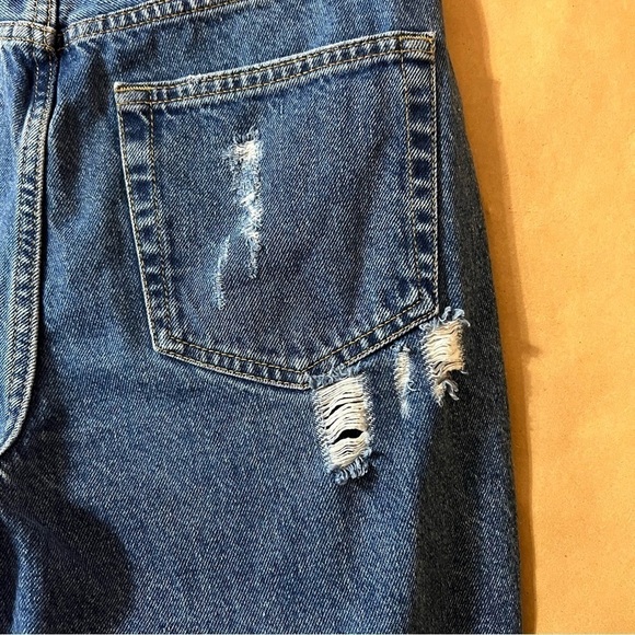Urban Outfitters | BDG Mom High Rise Jeans Destroyed Medium Wash Denim Size 26 - Picture 12 of 13